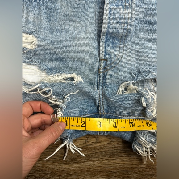 Levi's Premium 501 Button Fly W26 Light Blue Women Jean Shorts Frayed Distressed - Picture 7 of 8